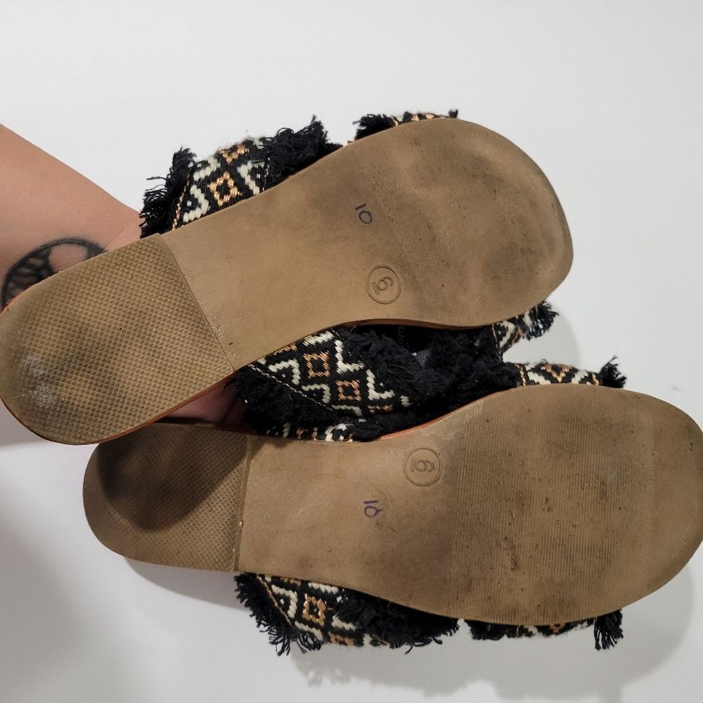 Universal Thread sandals - Picture 7 of 7